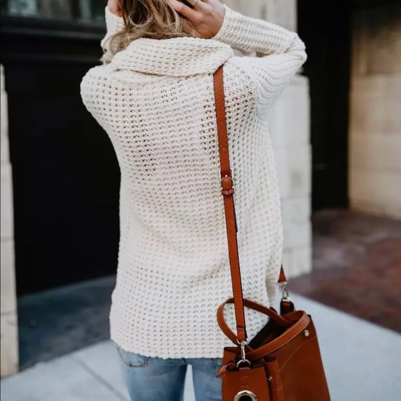 Super Cute Fall Sweater ⛄️ - Picture 2 of 3